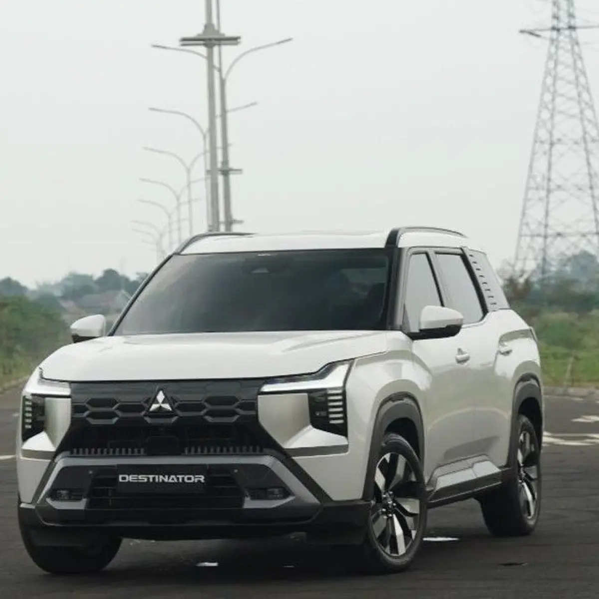 Mengapa Mitsubishi Destinator Exceed Jadi Pilihan Tepat untuk Mobilitas Keluarga di Medan Sumatera?