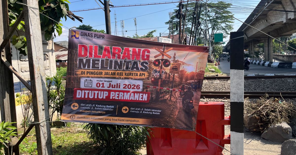 Jalur Pintas Motor di Samping Rel Bogor Ditutup Permanen Demi Keselamatan Warga