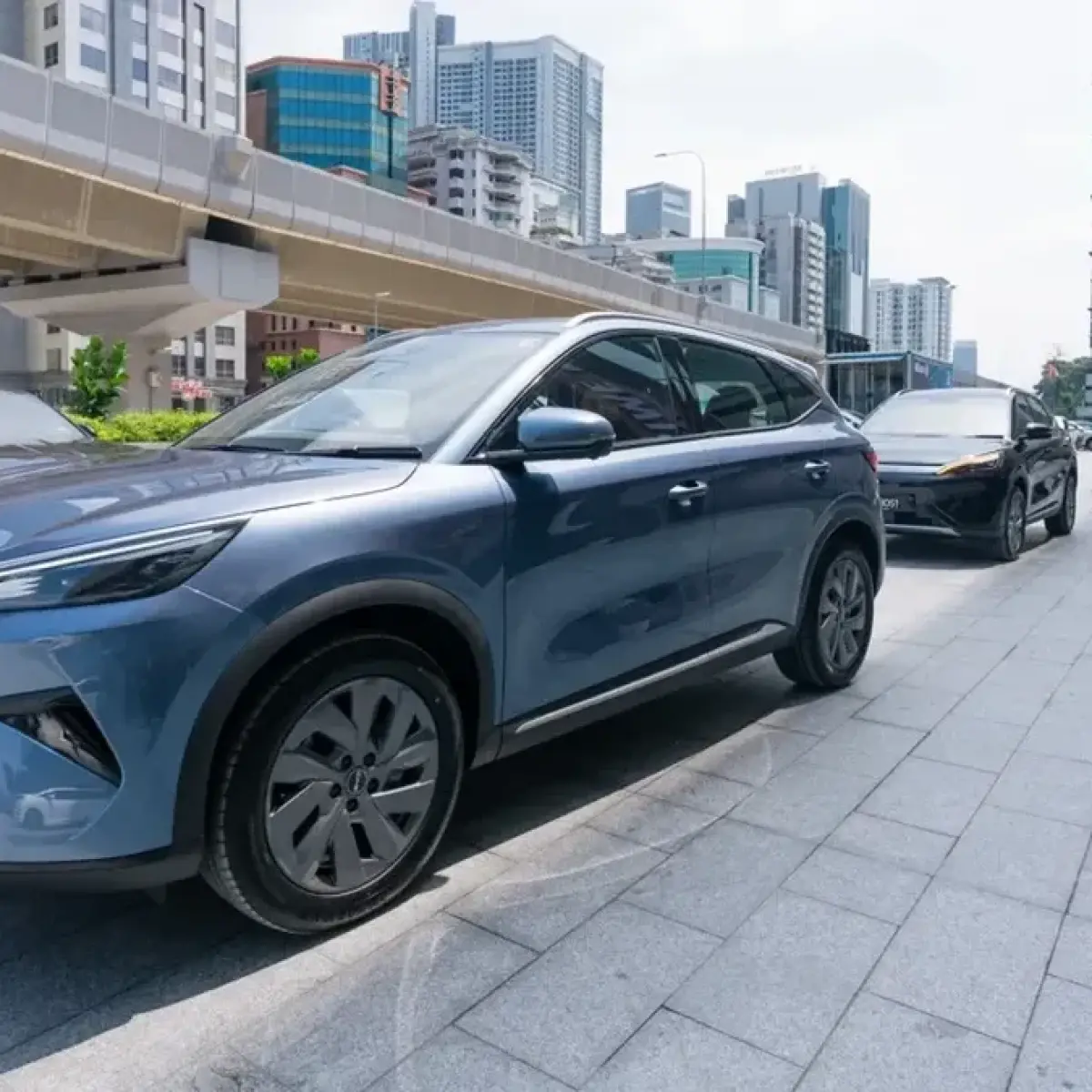 Malaysia Batasi Impor Mobil Listrik CBU Mulai 2026, Produsen China Hadapi Tantangan Baru