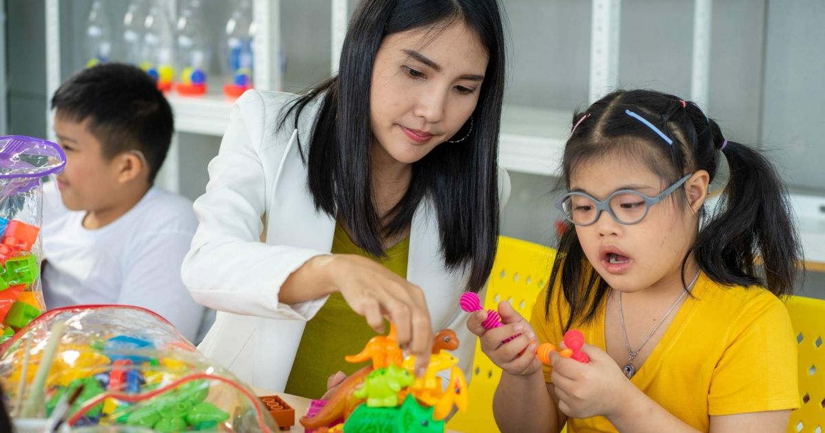 Perbedaan Autis dan Down Syndrome, Kenali Ciri dan Penanganannya