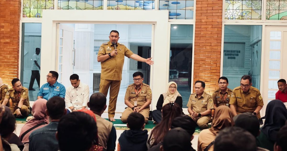 Rudy Susmanto Beri Ruang PKL Berjualan di Alun-alun Tegar Beriman