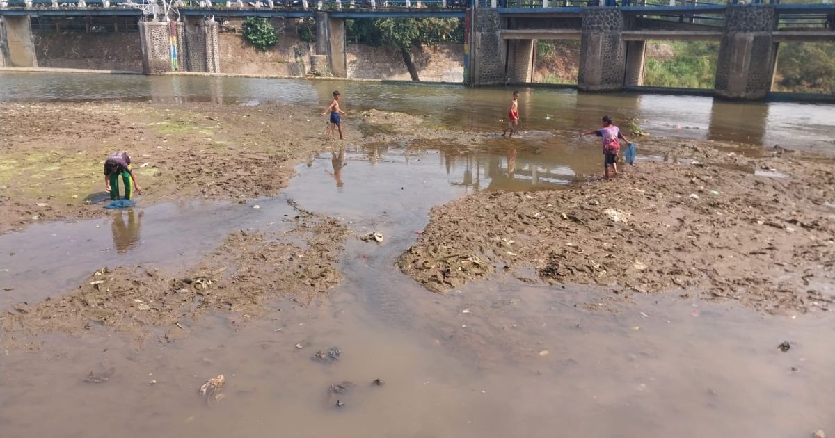 Kemarau Tekan Debit Ciliwung, Tinggi Muka Air Bendung Katulampa Sentuh 0 Sentimeter