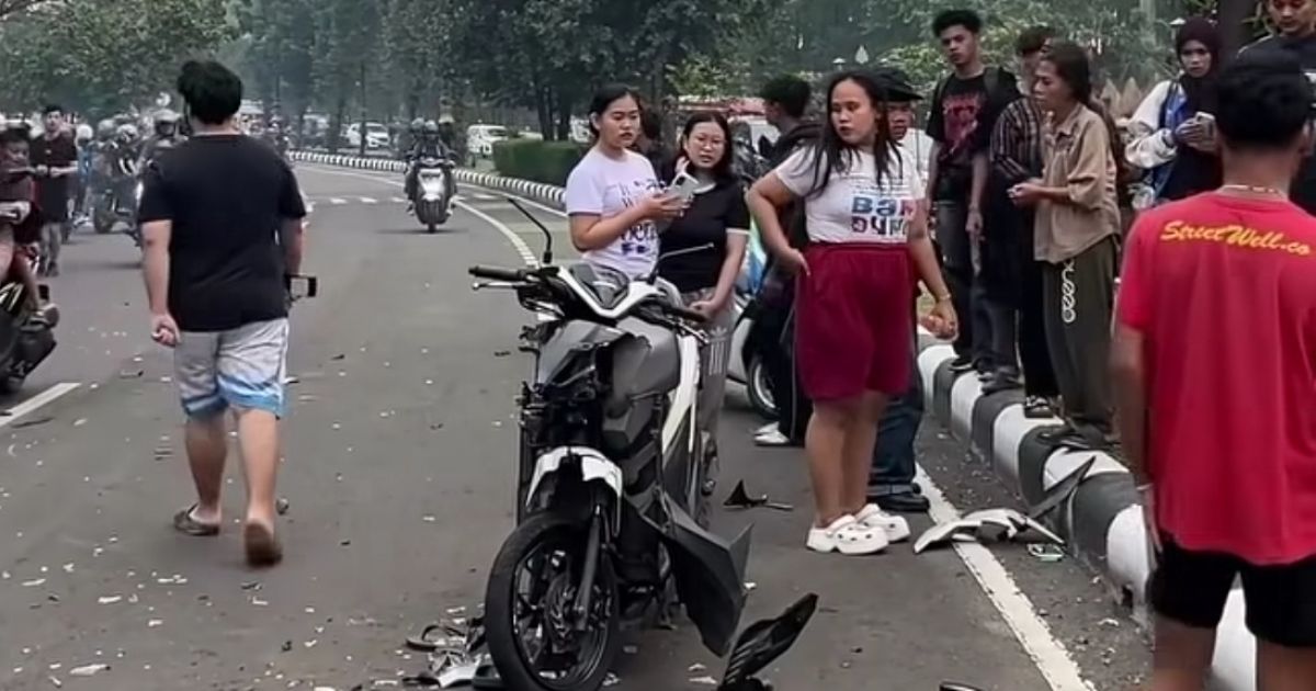 RX King Adu Banteng dengan Honda Vario di Pakansari, Tiga Orang Terluka