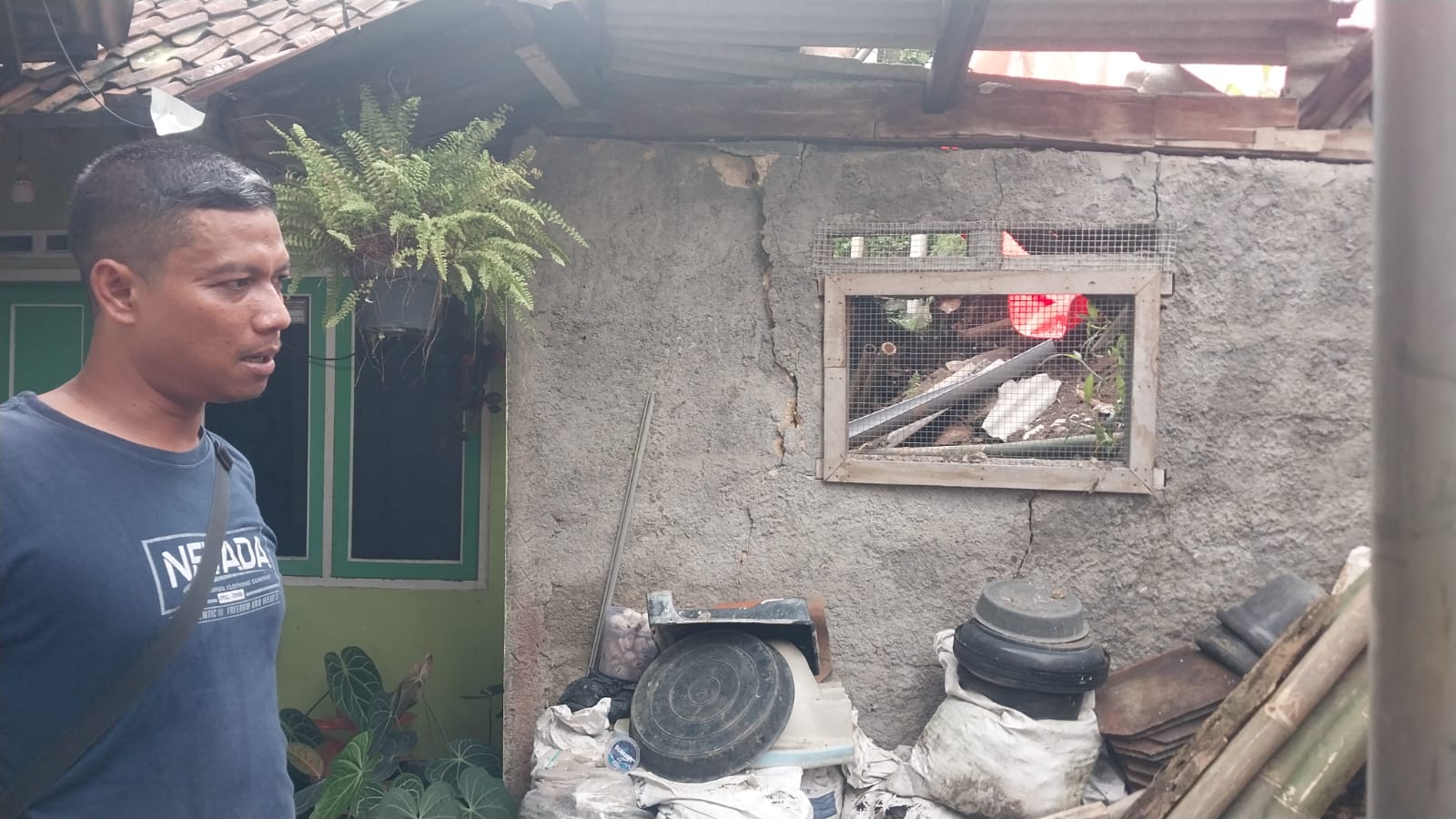 Terdampak Longsor, Warga Cipaku Keluhkan Sistem Desil Bantuan Pemerintah