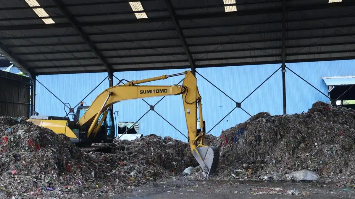 Dinilai Tak Sesuai Izin, Pengolahan Sampah Tangsel di Cileungsi Dihentikan