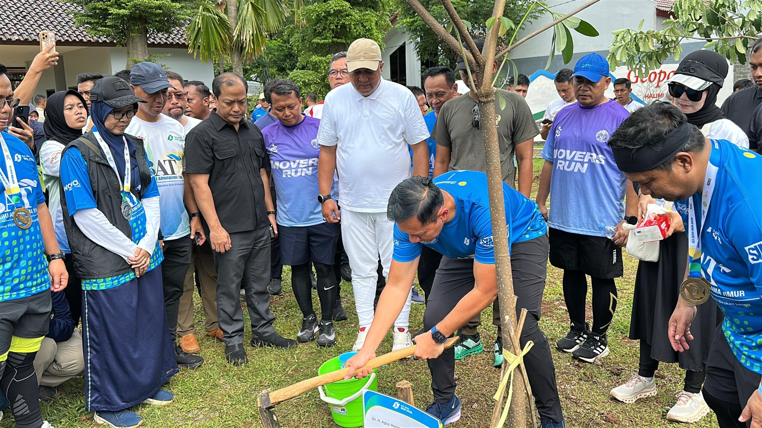 Bupati Bogor dan Menko AHY Tanam Pohon dan Ikuti IKA 5KMA Run 2025