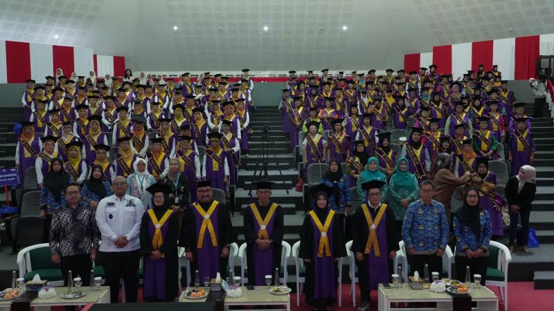 Wujudkan Lansia SMART, 300 Lansia Ikuti Wisuda Sekolah Lansia di Kabupaten Bogor