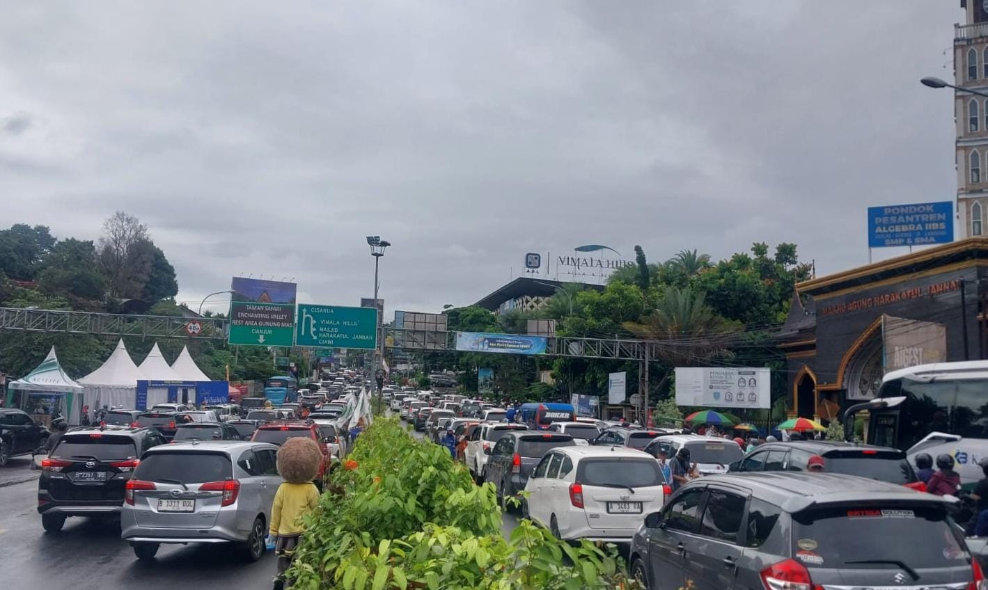 Jelang Nataru, Polres Bogor Ajak Joki Jalanan Atur Lalu Lintas di Jalur Puncak
