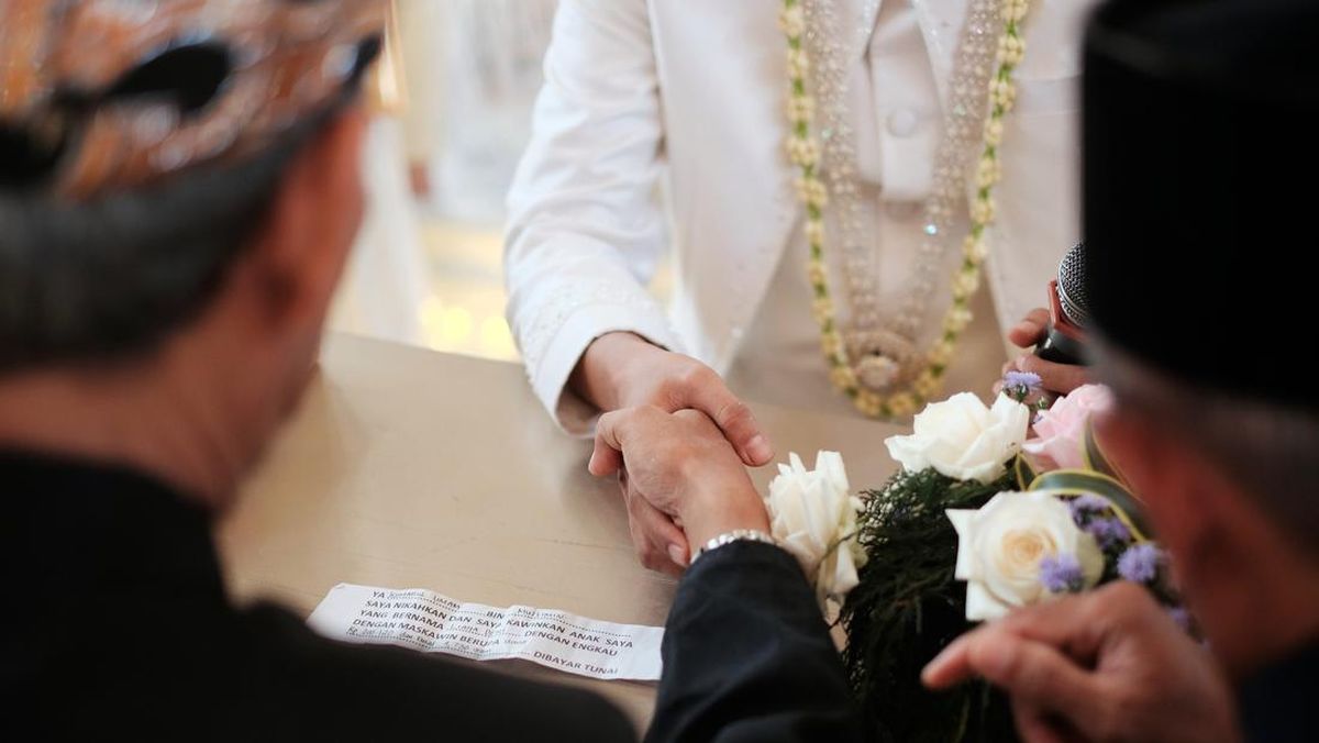 Wali Nikah dalam Islam: Hukum, Peran, dan Urutan yang Berhak Menjadi Wali