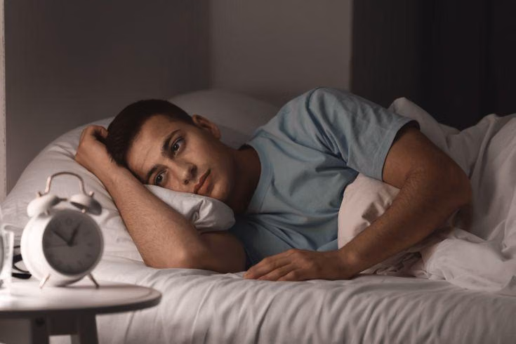 Cara Efektif Mengatasi Overthinking sebelum Tidur agar Tidur Lebih Nyenyak