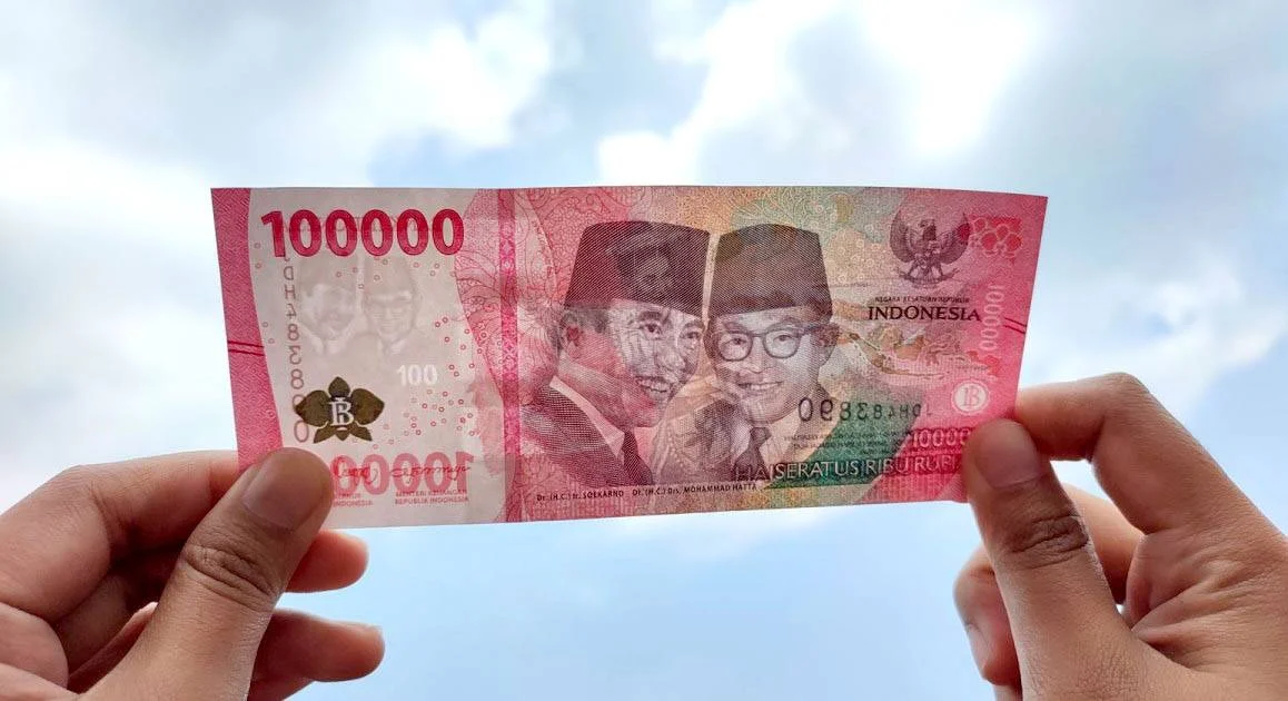 Uang Asli vs Uang Palsu: Begini Cara Cepat Mengenalinya