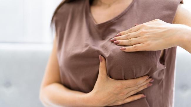 Payudara Kendur? Ini 10 Cara Alami untuk Mengencangkannya Payudara