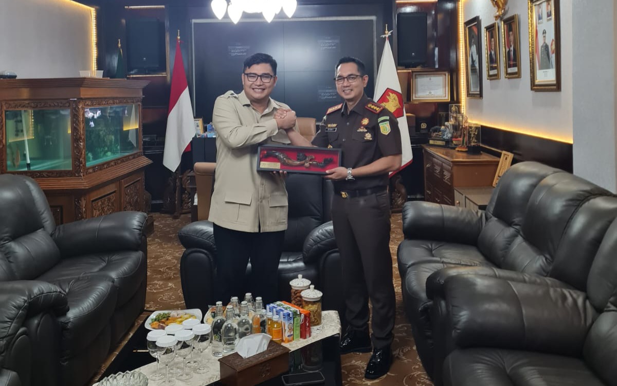 Ketua DPRD Sastra Winara Terima Kunjungan Kajari, Bahas Sinergi Pembangunan Daerah