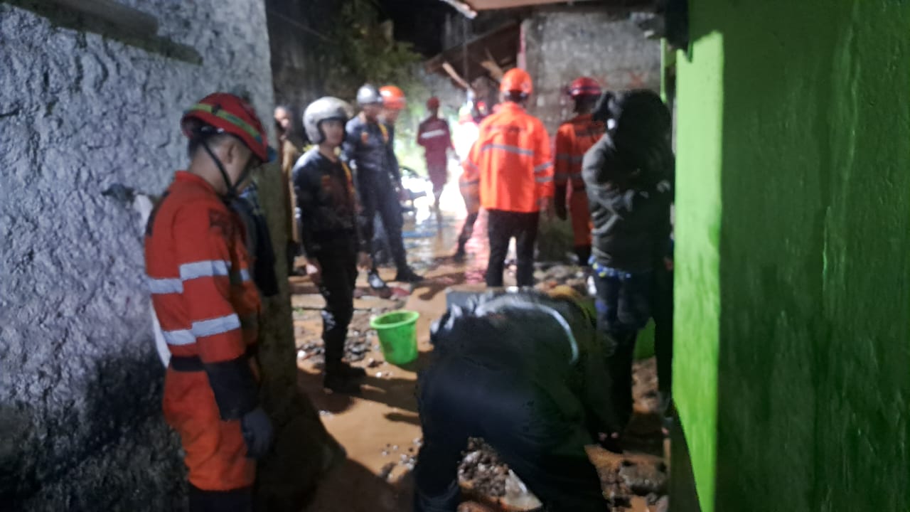 Kampung Sindang Sari Kota Bogor Longsor, Puluhan Rumah Terdampak