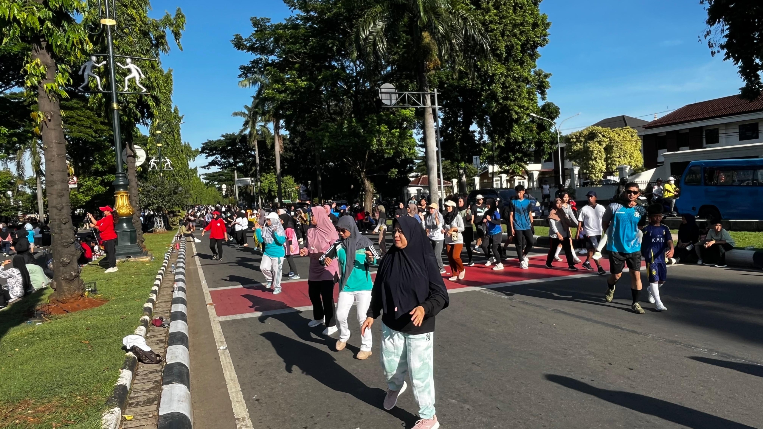 Pemkab Bogor Gelar CFD Perdana di Jalan Tegar Beriman, Warga Minta Rutin Tiap Minggu 
