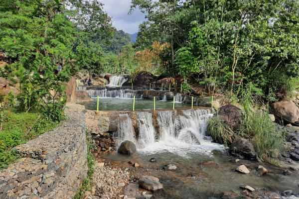 Wisata Alam Sentul: Pesona Leuwi Pangaduan di Tengah Hutan Bojong Koneng