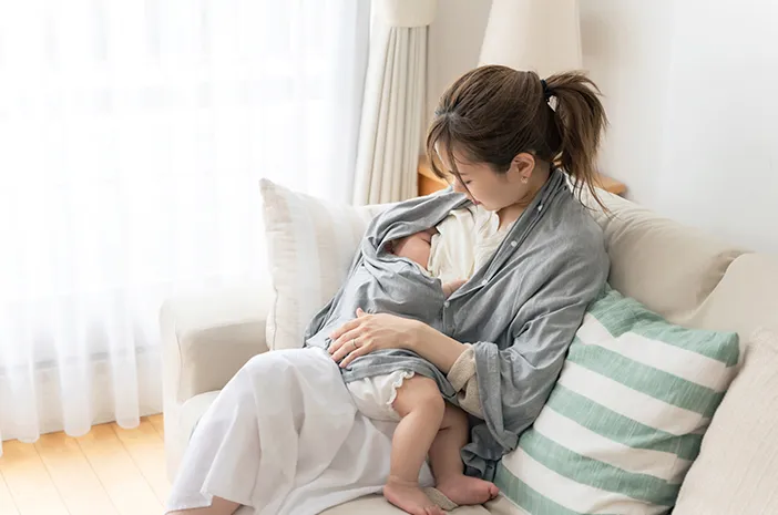 4 Jenis Vitamin yang Penting untuk Produksi ASI dan Kesehatan Bayi