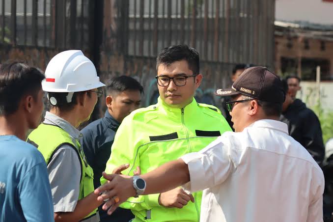 Ketua DPRD Sastra Winara Dorong Sinergi Bogor–Tangerang Atasi Masalah Truk Parung Panjang