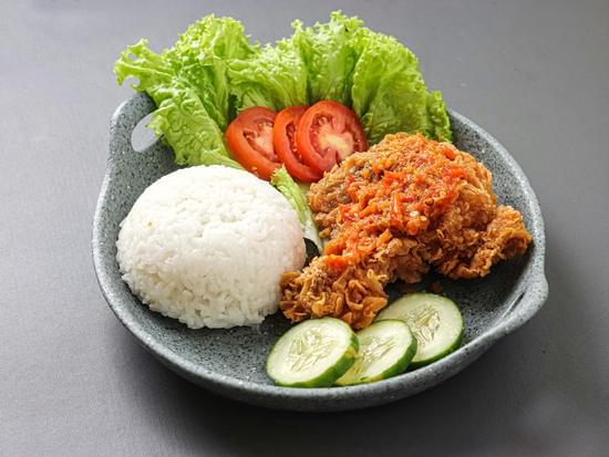20 Makanan Pedas Khas Indonesia yang Terkenal dan Wajib Dicoba