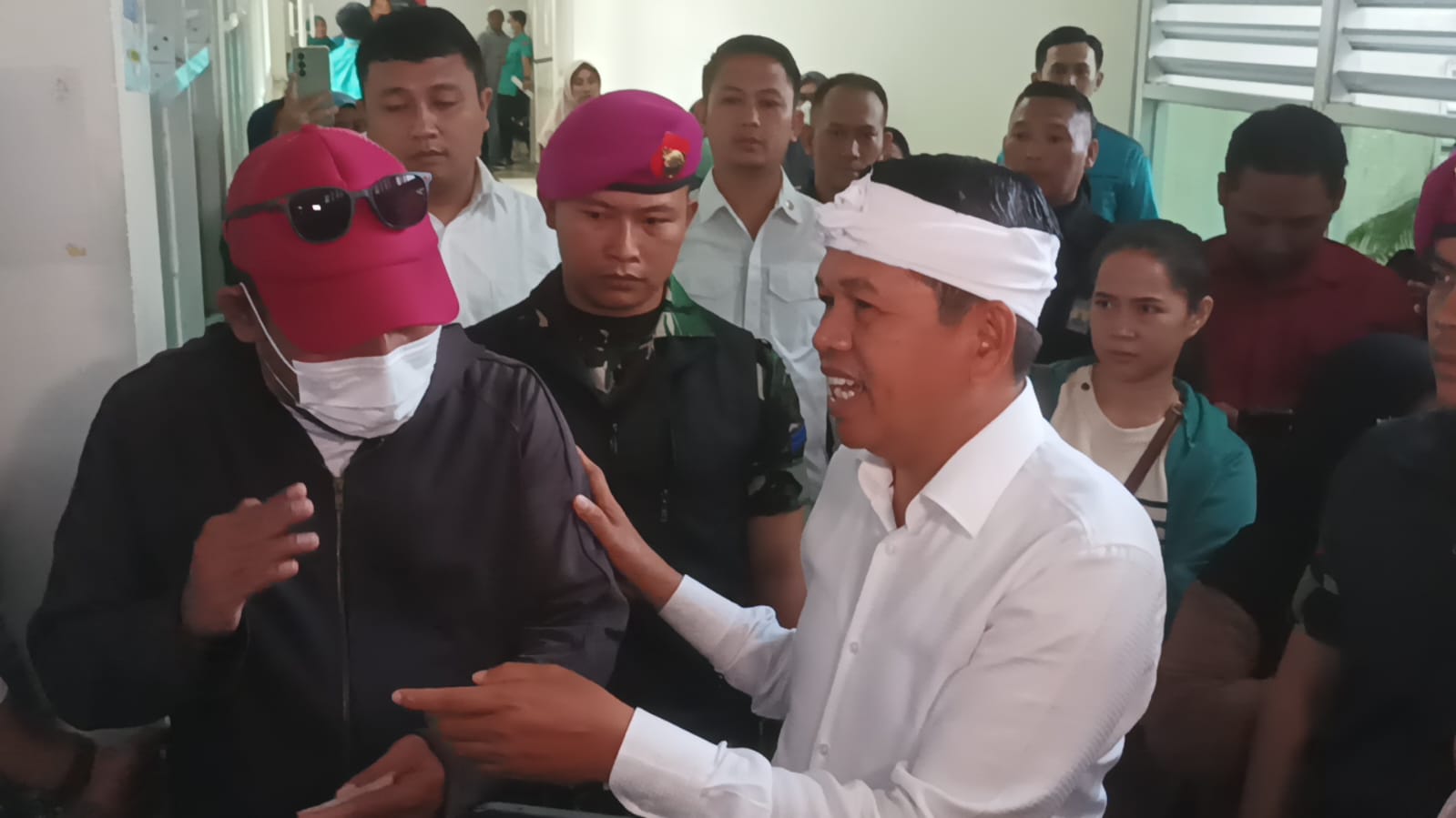 Gubernur Jabar Kunjungi Korban Majelis Taklim As-Shobiyah Ciomas di RSUD Kota Bogor