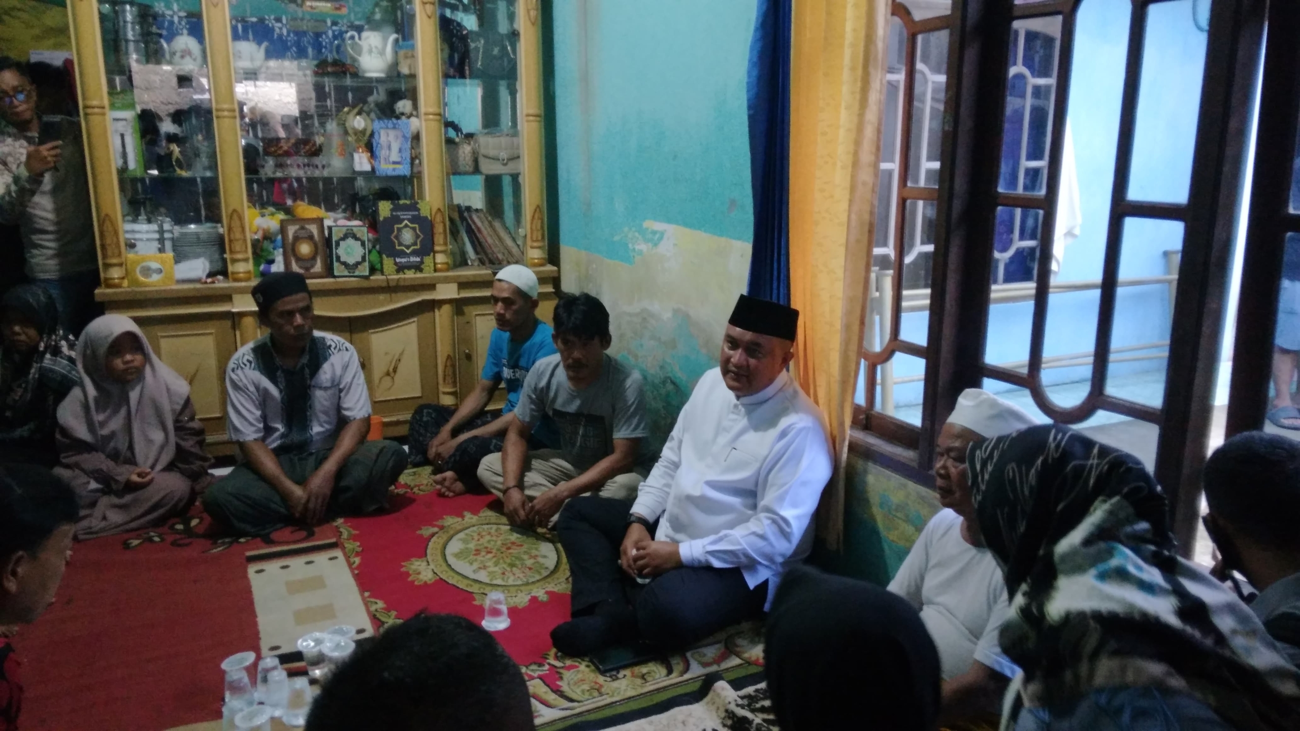 Bupati Bogor Kunjungi Lokasi Majelis Taklim Ambruk di Ciomas, Sampaikan Belasungkawa