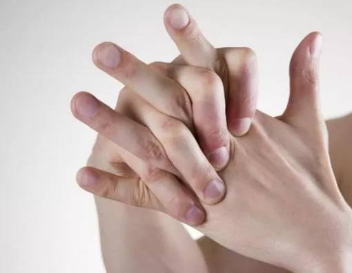 Apakah Membunyikan Jari Bisa Menyebabkan Radang Sendi? Ini Penjelasannya