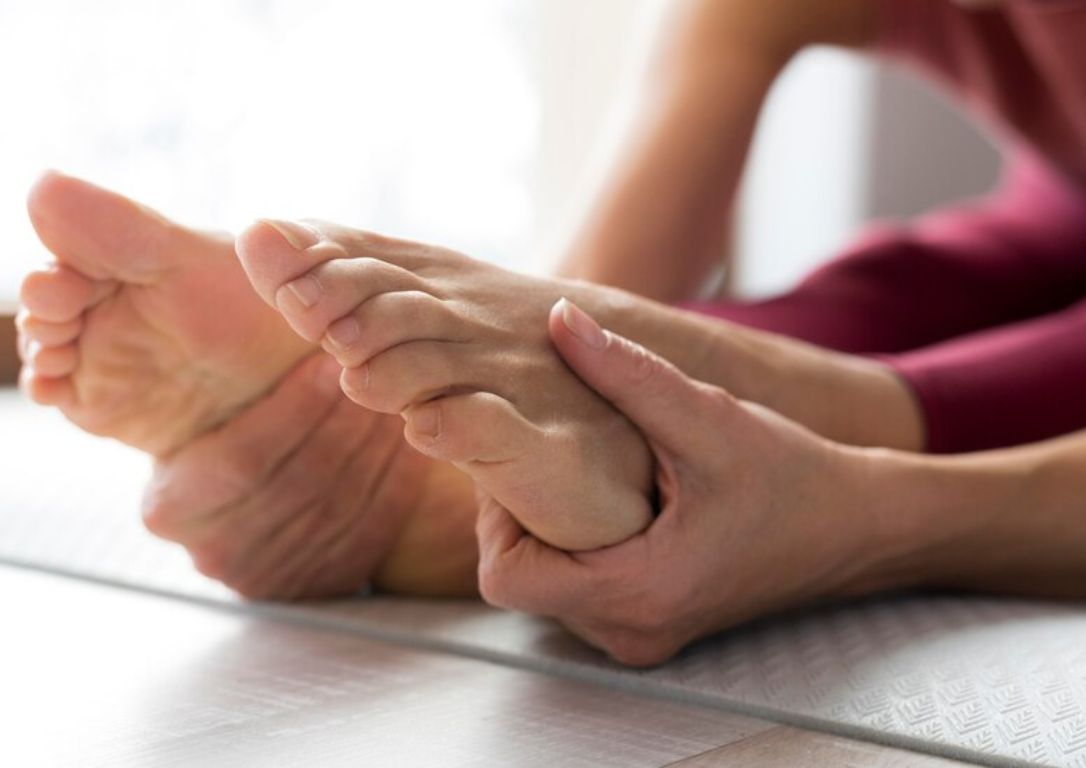 Kenapa Asam Urat Bisa Terjadi pada Anak Muda? Ini Penyebab Utamanya