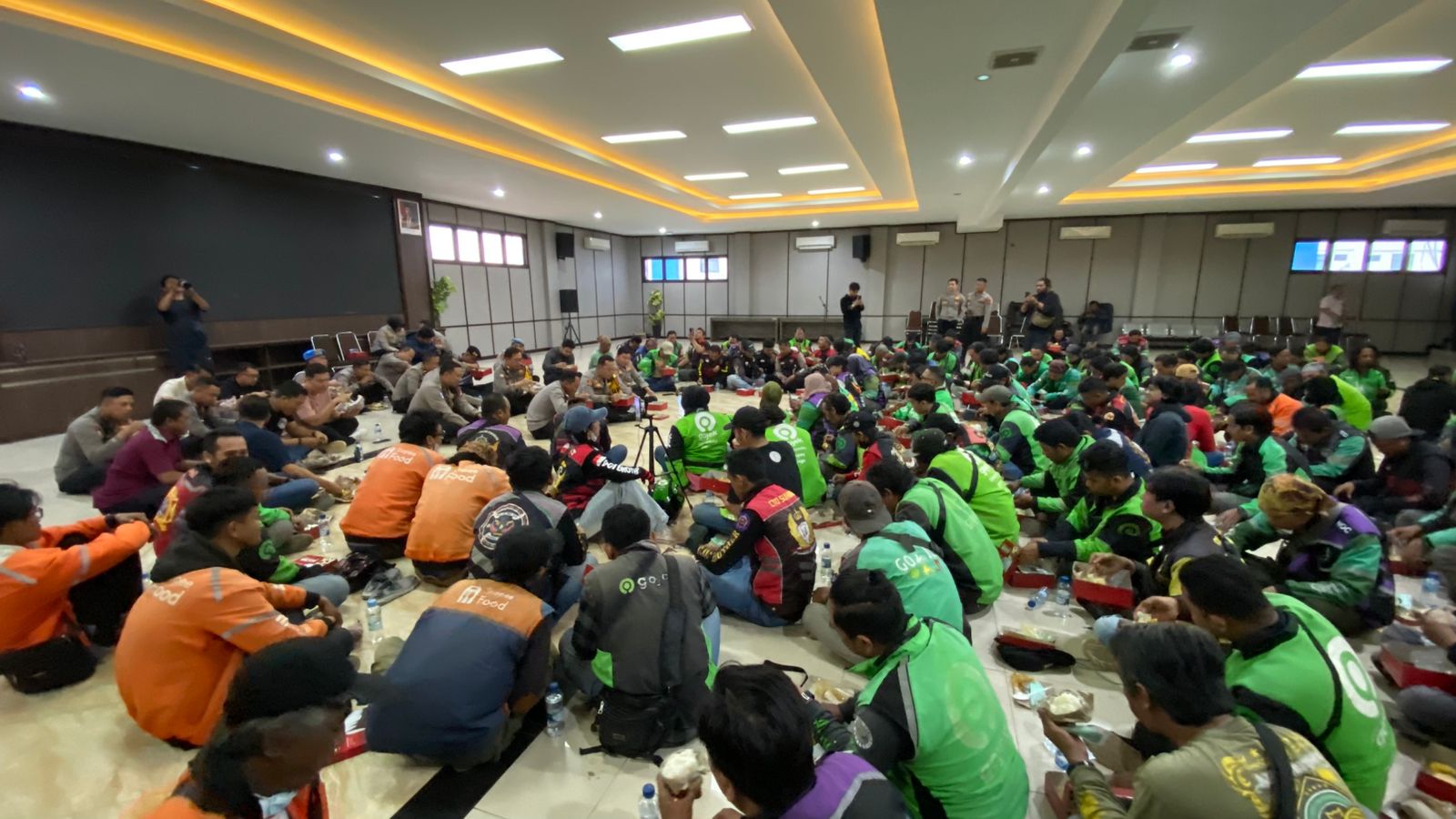 Ojol Bogor Gelar Aksi Damai di Polres, Tuntut Keadilan untuk Affan Kurniawan