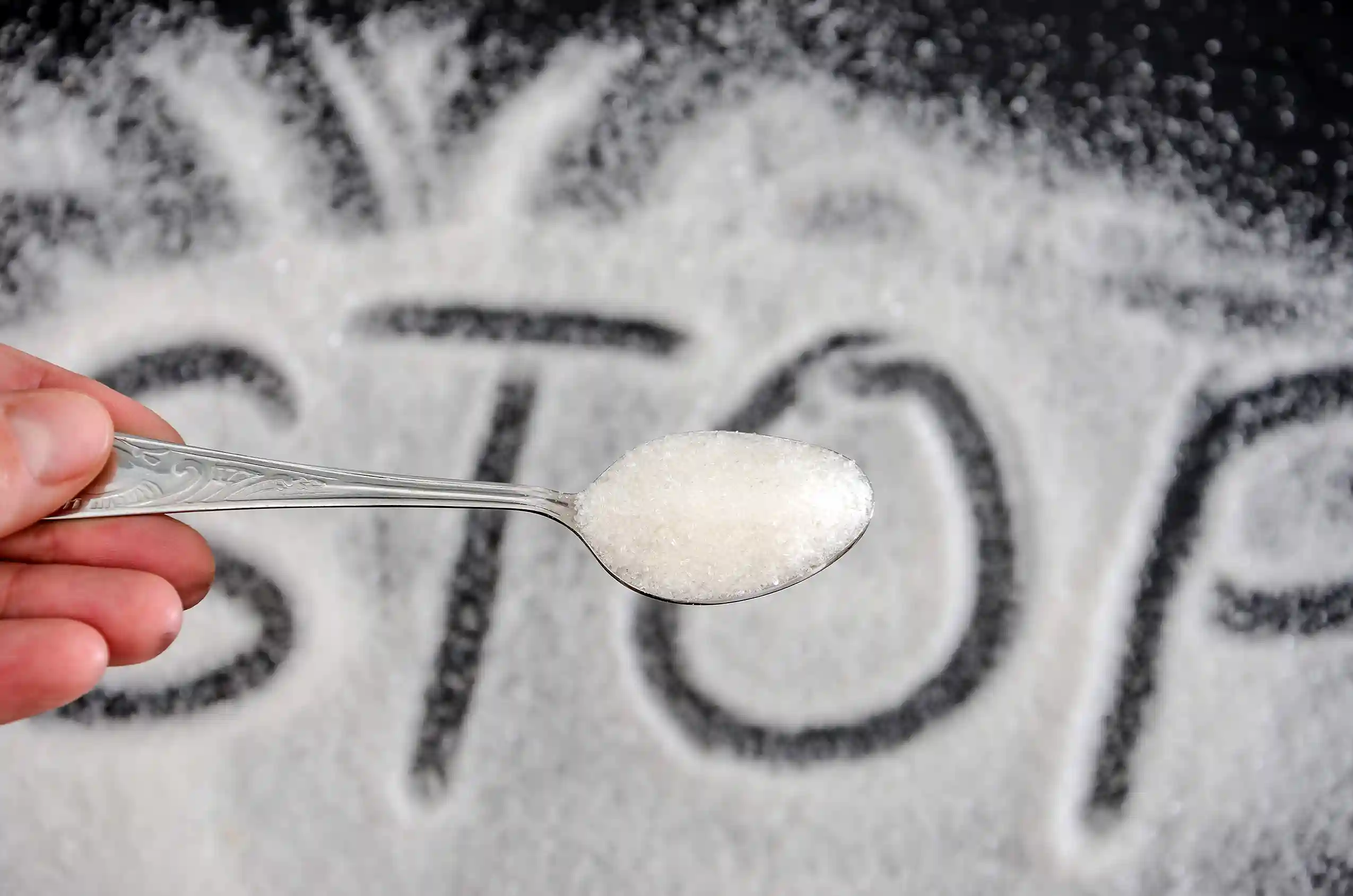 10 Cara Ampuh Mengurangi Gula dan Garam demi Hidup Lebih Sehat