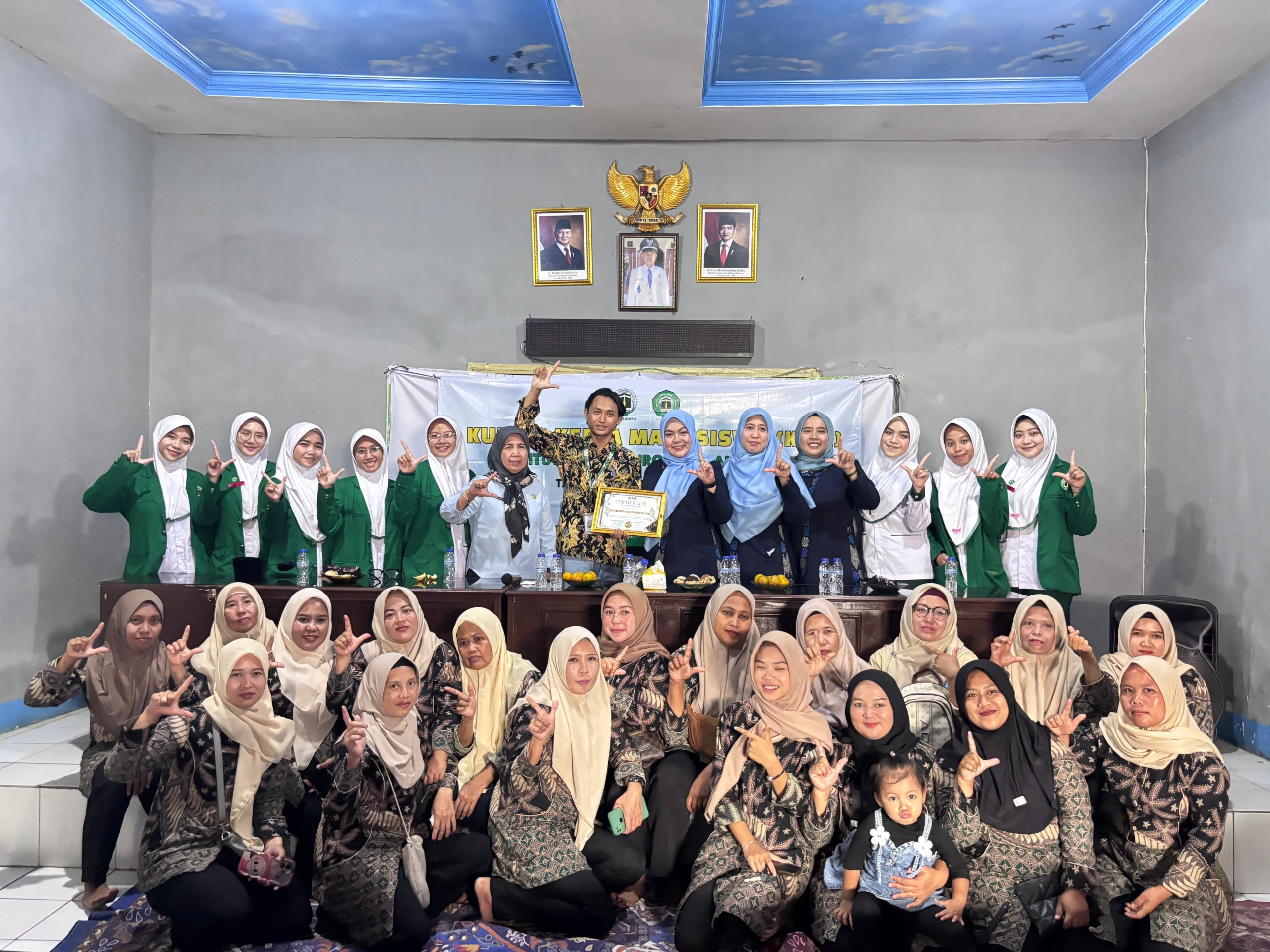 KKM IUQI Bogor Edukasi Warga Leuwisadeng tentang Pencegahan Stunting