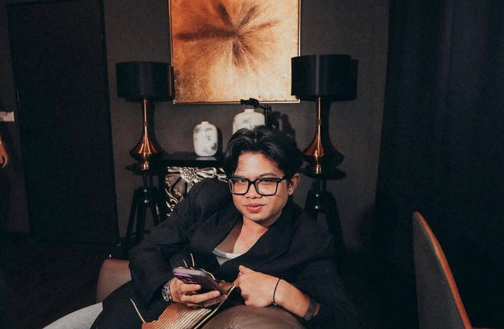 Sosok Wanita yang Sawer Uan Siapa? Viral Vokalis Juicy Luicy Tolak Permintaan Buka Celana