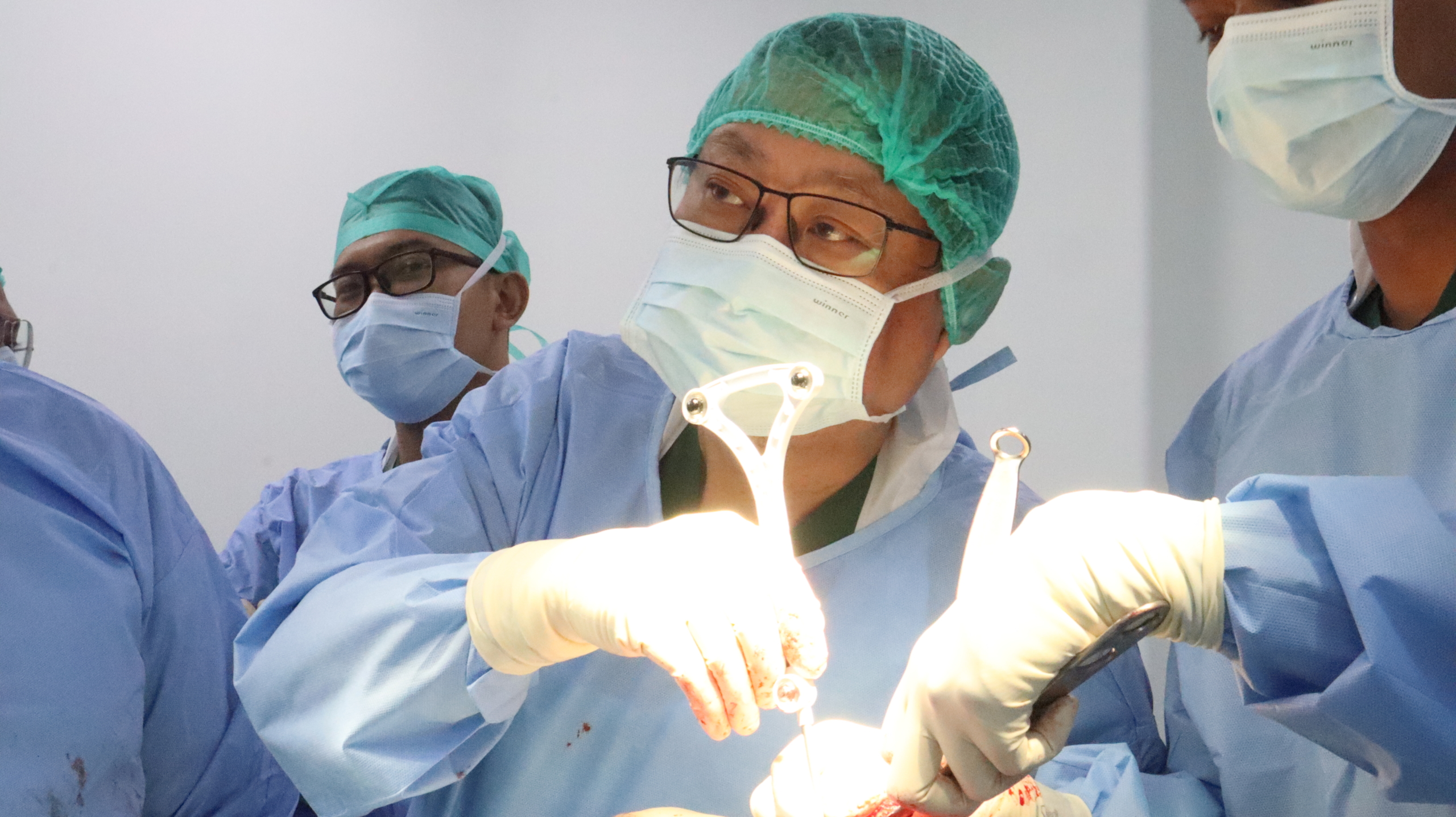 Siloam Hospitals Mampang Hadirkan Operasi Lutut Robotik, Pemulihan Lebih Cepat dan Minim Nyeri