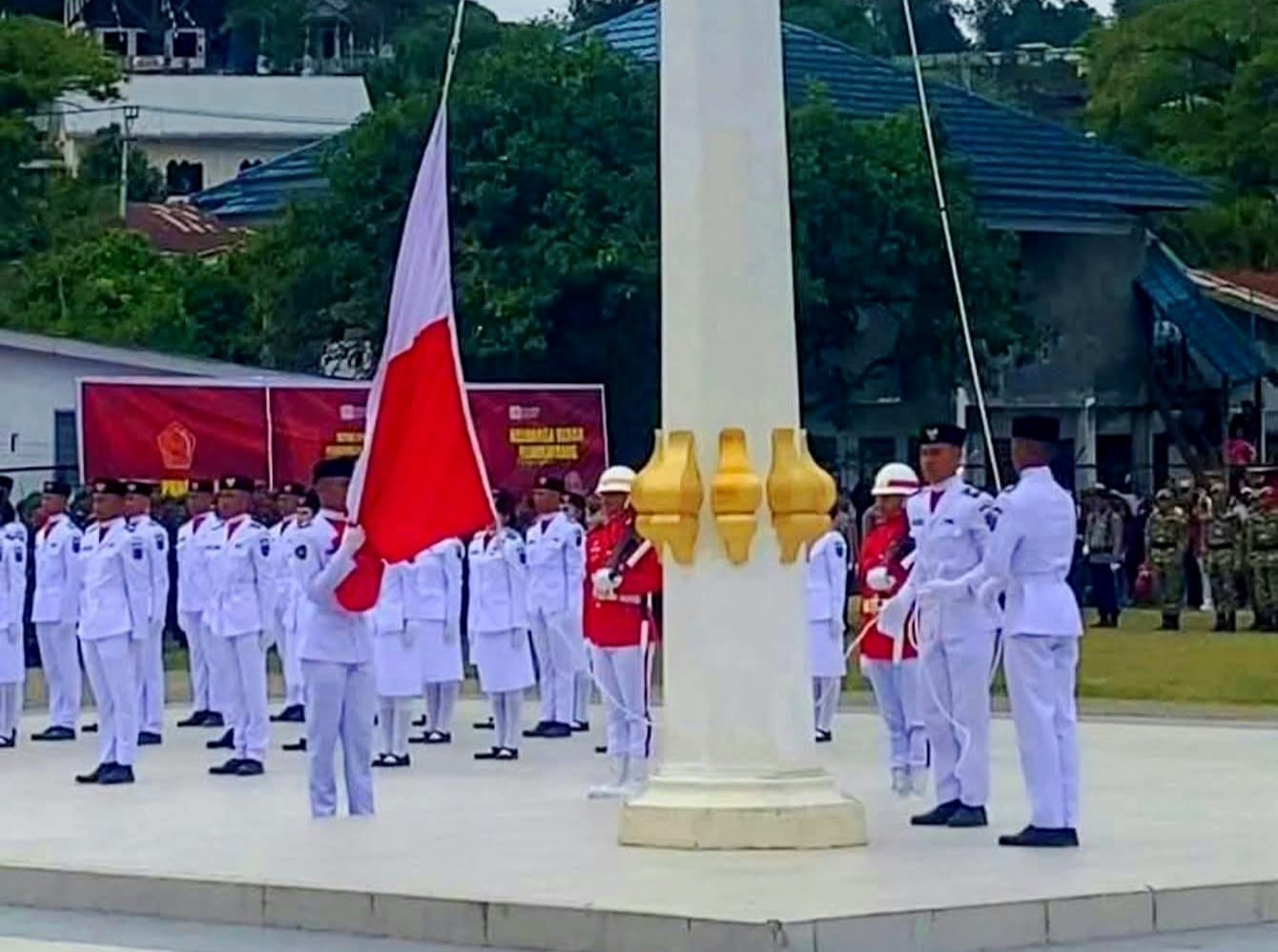 Insiden Bendera Terbalik Dimana? Viral Momen Kesalahan Teknis Warnai HUT ke-80 RI