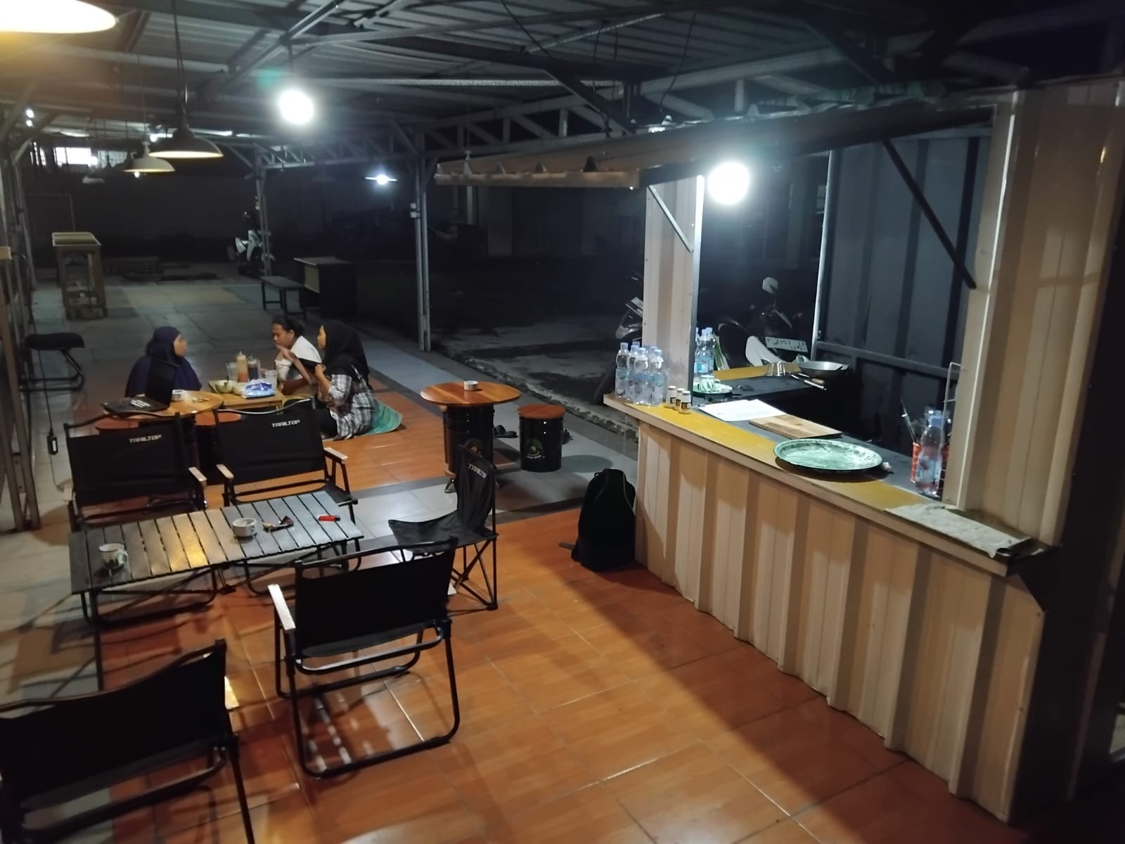 Kedai Budak Lembur di Cibadak Ciampea Jadi Solusi Tempat Ngopi Murah, Tapi Gak Murahan 