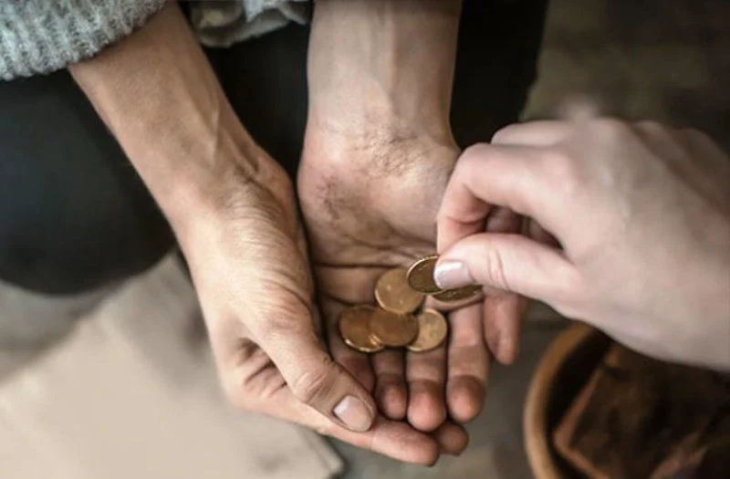 Panduan Lengkap Sedekah Subuh, Waktu Terbaik untuk Berbagi