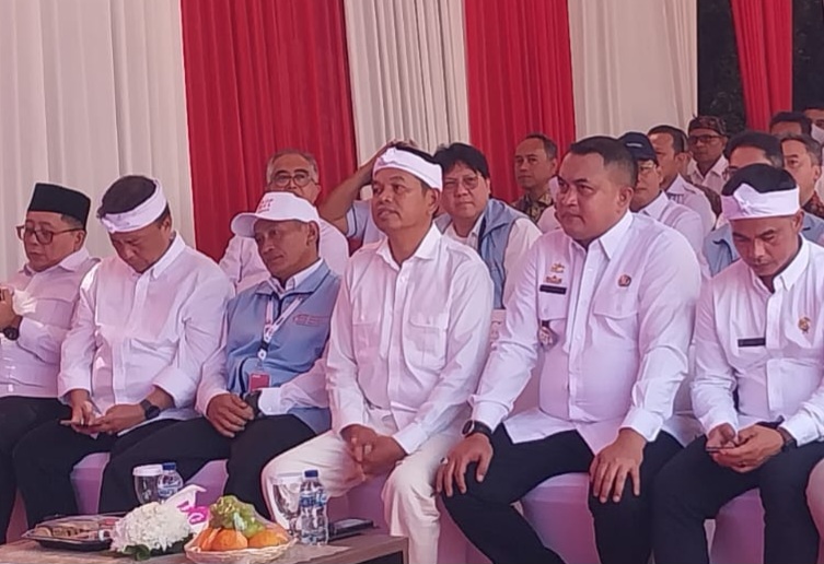 Gubernur Jabar Berseloroh ke Prabowo: KDM Sudah Populer di Sini Pak 