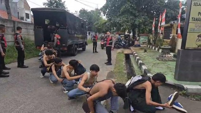 Hari Pertama Sekolah, Polisi Amankan 14 Pelajar Diduga Terlibat Tawuran di Tanahsareal Bogor