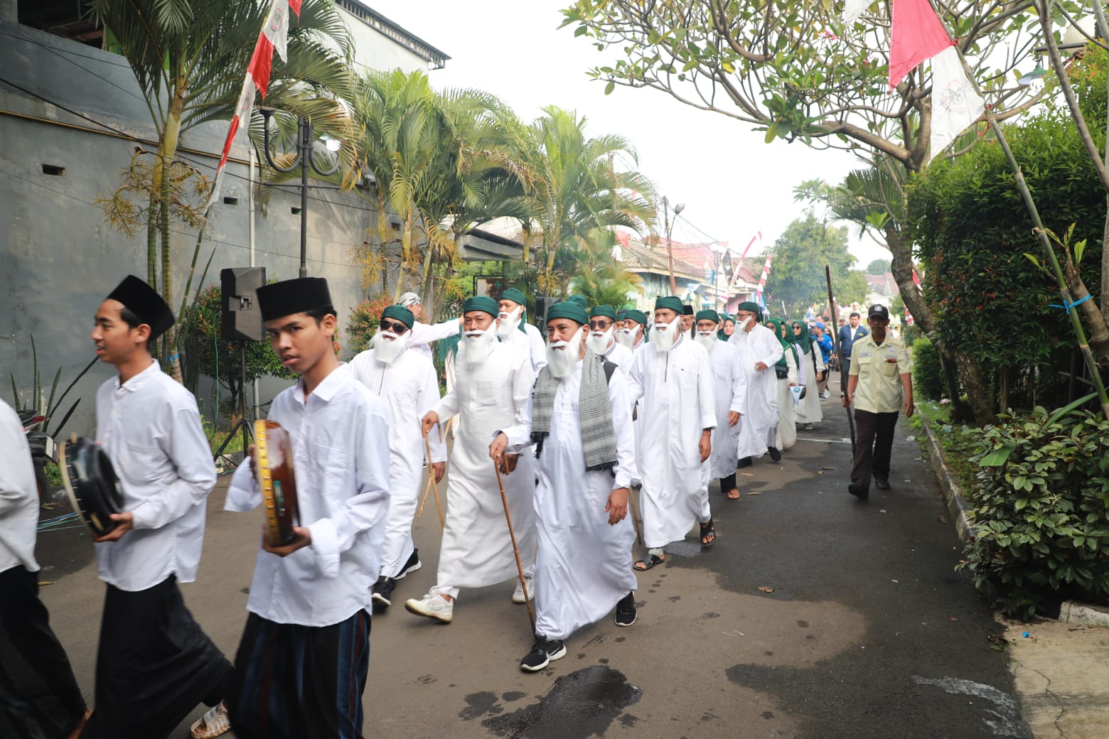 Sekda Kabupaten Bogor Melepas Pawai MTQ Kecamatan Cibinong 