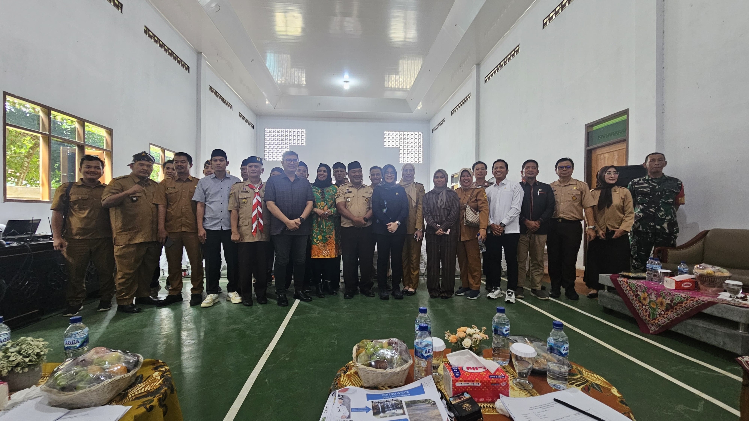 Sampah Jadi Keluhan Warga Jasinga, Ketua DPRD Sastra Winara Janji Bawa ke Pembahasan Lintas Sektor