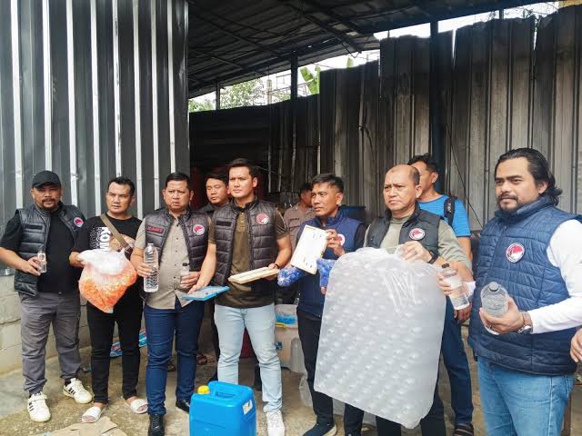 Pabrik Ciu dan Arak Bali Ilegal di Cilebut Timur Digerebek, Polisi Sita Ribuan Liter Miras