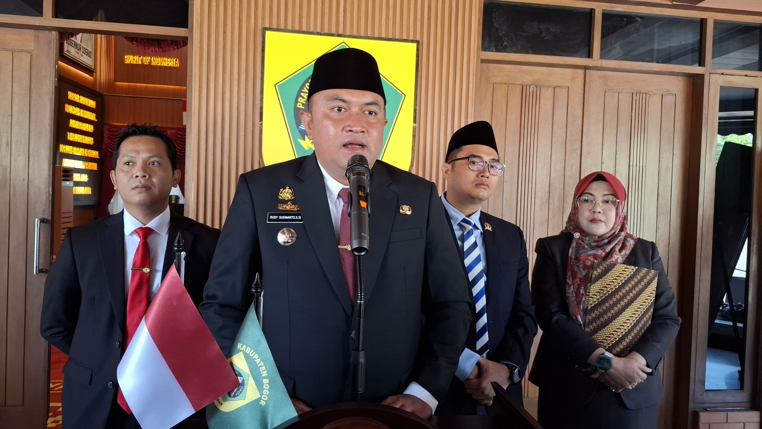 Pemkab Bogor Akan Terapkan Jadwal Sekolah Hanya Senin-Jumat