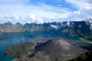 Catatan Sejarah Meletusnya Gunung Salak, Ada Kemungkinan Meletus Lagi?
