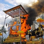 10 Tradisi Unik di Indonesia yang Masih Dilestarikan hingga Kini