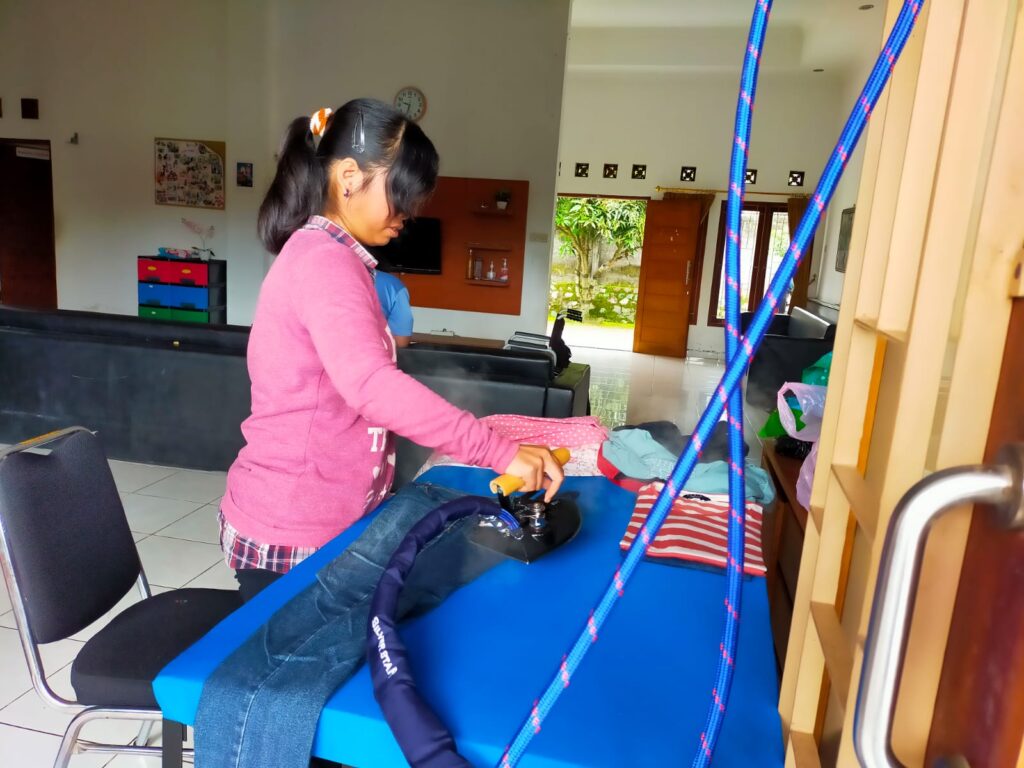 Panduan Lengkap Menggunakan Setrika Uap untuk Pemula