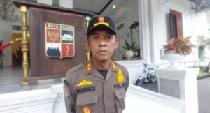 Satpol PP Kota Bogor Imbau Warga Tidak Kibarkan Bendera One Piece Selama Bulan Kemerdekaan
