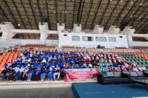UNIDA Gelar Fun Walk Semarakkan HUT ke 80 RI di Stadion Pakansari