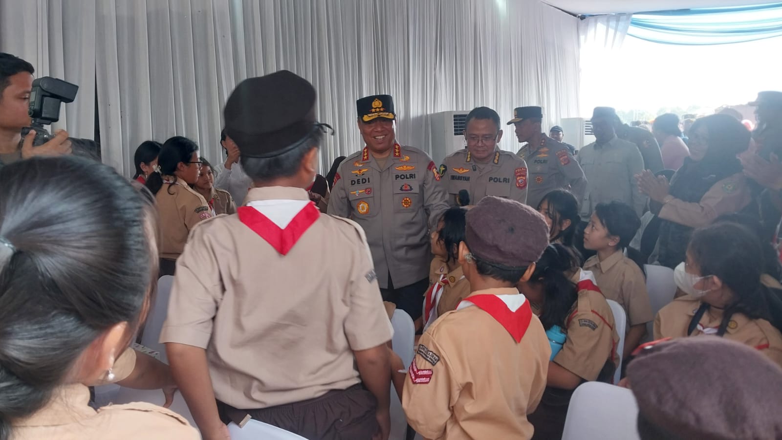 Wakapolri Tinjau Baksos di Gunung Sindur, Siapkan 2.500 Paket Sembako dan Layanan Kesehatan
