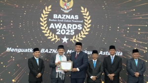 Bupati Bogor Raih Penghargaan Kepala Daerah Pendukung Baznas di Ajang Nasional