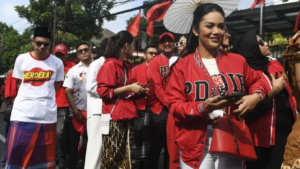 4 Alasan Mengapa Banyak Artis yang Terjun jadi Wakil Rakyat