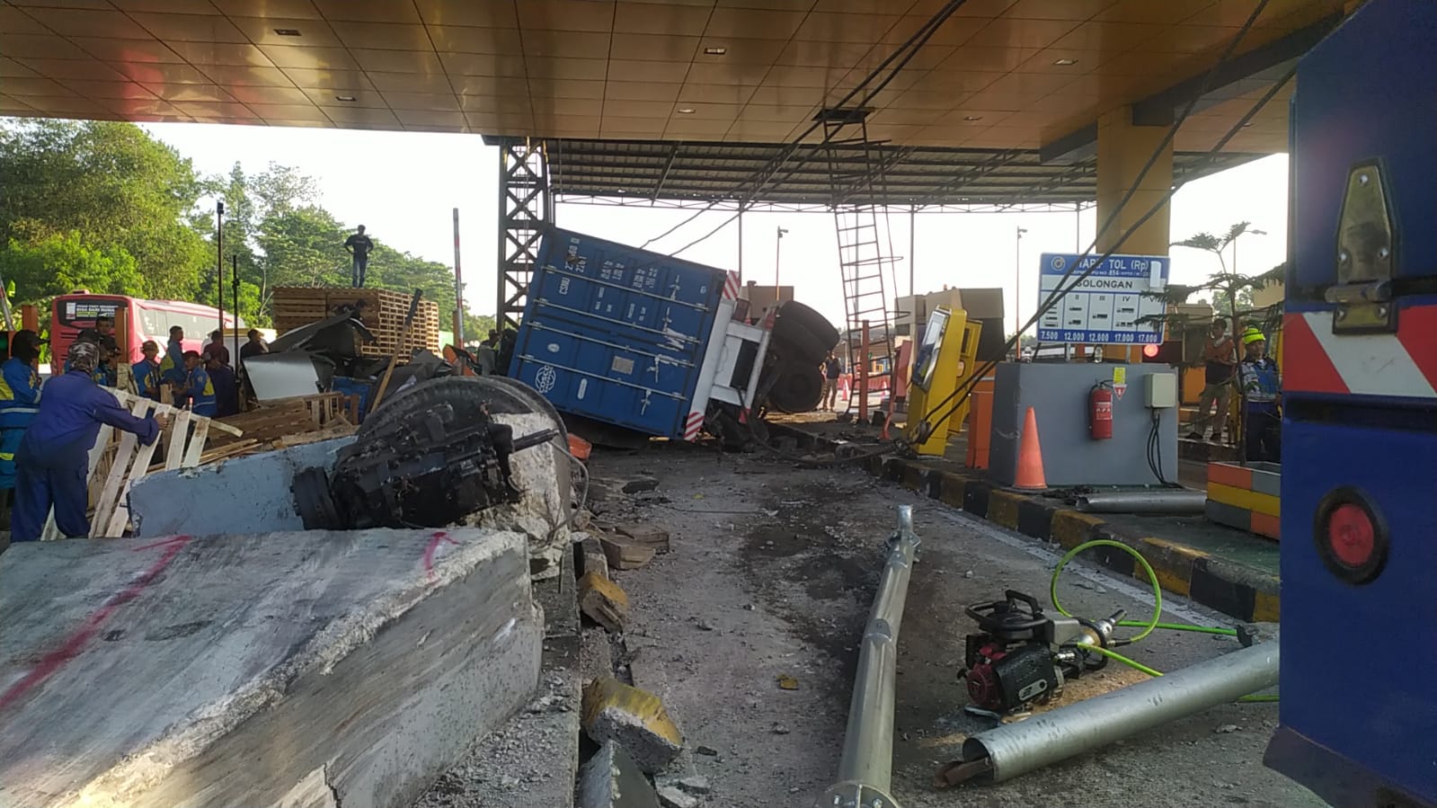 Ini Penyebab Kecelakaan Lalu Lintas di Tol Ciawi 2